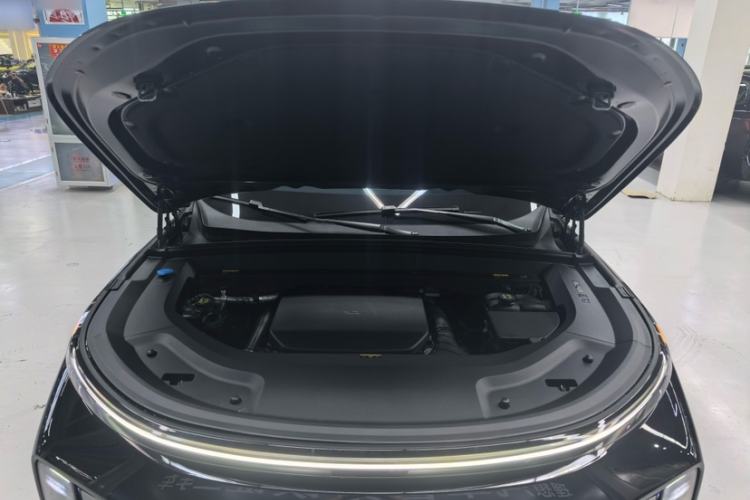 Used Li Auto L9 2025 Ultra Smart Refreshed Edition Exterior 3