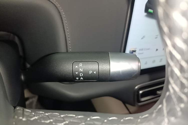 Used Li Auto L9 2025 Pro Smart Refreshed Edition Gear Lever