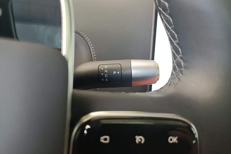 Used Li Auto L9 2025 Ultra Smart Refreshed Edition Gear Lever
