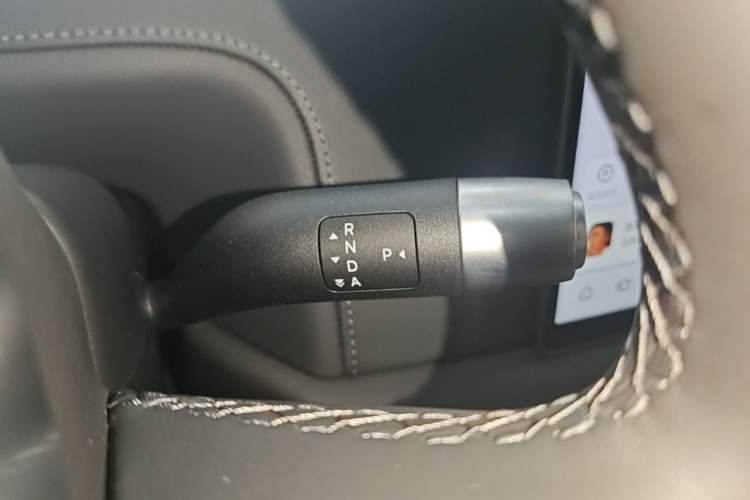Used Li Auto L9 2025 Ultra Smart Refreshed Edition Gear Lever