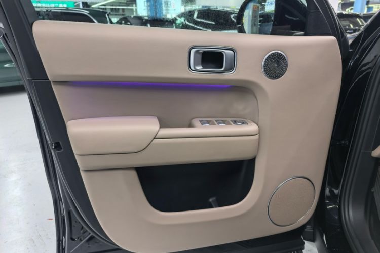 Used Li Auto L9 2025 Ultra Smart Refreshed Edition Interior 10