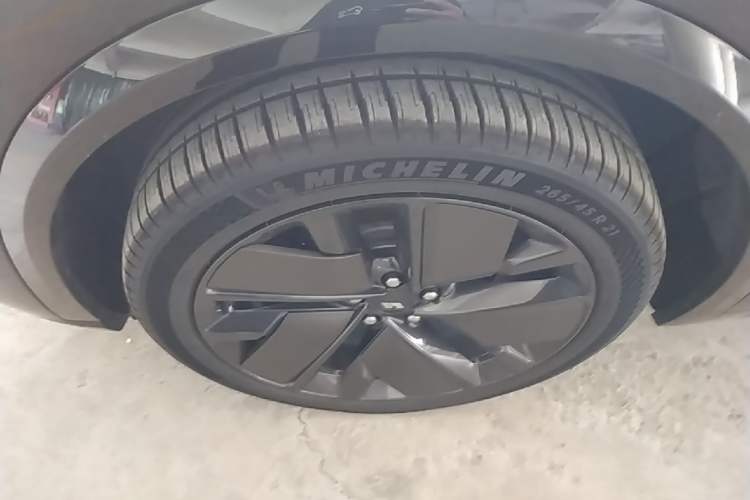 Used Li Auto L9 2025 Ultra Smart Refreshed Edition Left Front Wheel Hub