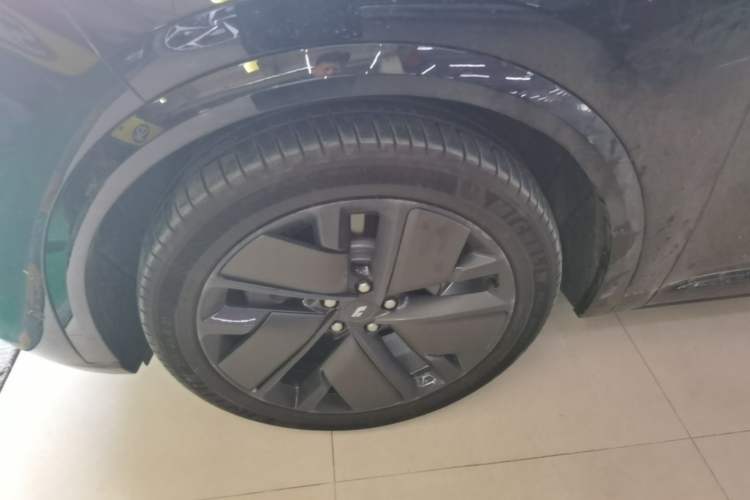 Used Li Auto L9 2025 Ultra Smart Refreshed Edition Left Front Wheel Hub