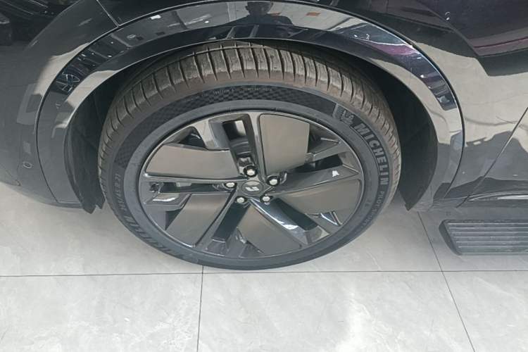 Used Li Auto L9 2025 Ultra Smart Refreshed Edition Left Front Wheel Hub