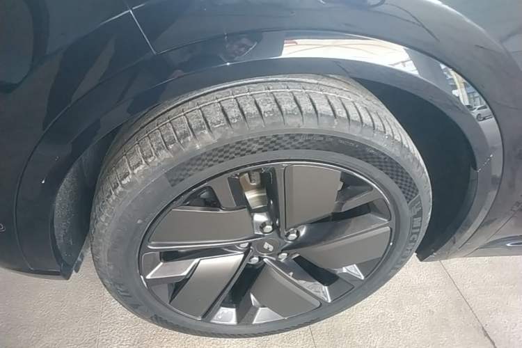 Used Li Auto L9 2025 Ultra Smart Refreshed Edition Left Front Wheel Hub