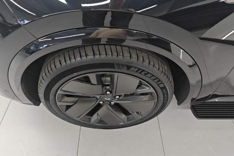 Used Li Auto L9 2025 Ultra Smart Refreshed Edition Left Front Wheel Hub