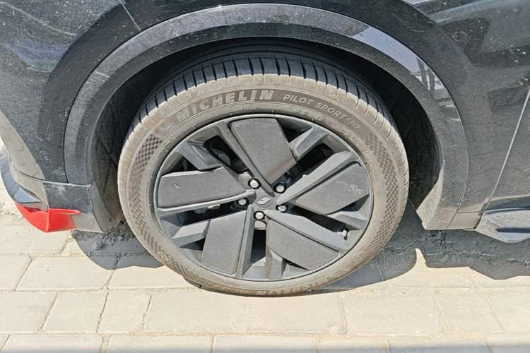 Used Li Auto L9 2025 Ultra Smart Refreshed Edition Left Front Wheel Hub