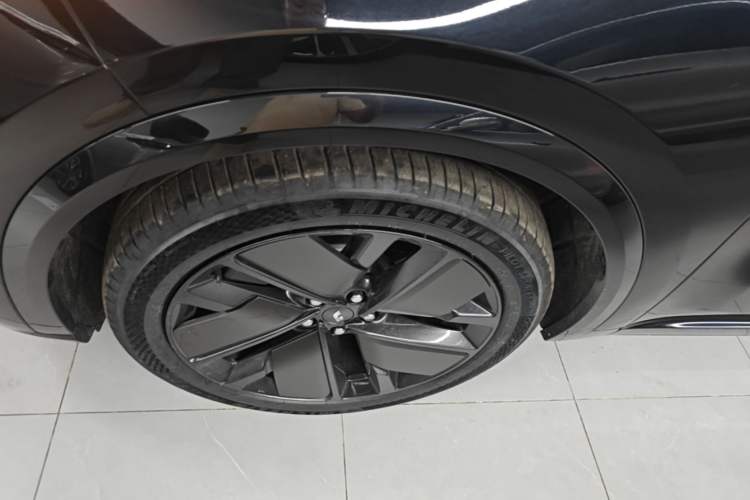 Used Li Auto L9 2025 Ultra Smart Refreshed Edition Left Front Wheel Hub