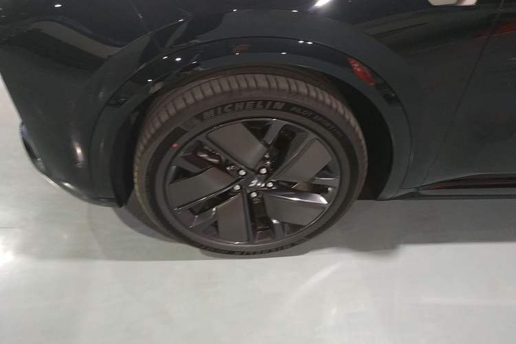 Used Li Auto L9 2025 Ultra Smart Refreshed Edition Left Front Wheel Hub