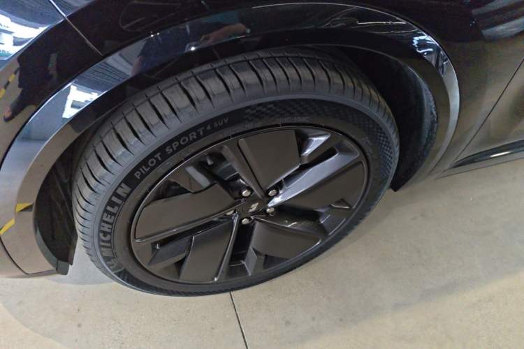 Used Li Auto L9 2025 Ultra Smart Refreshed Edition Left Front Wheel Hub