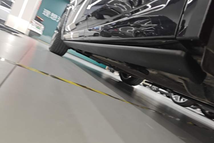 Used Li Auto L9 2025 Ultra Smart Refreshed Edition Left Side Sill