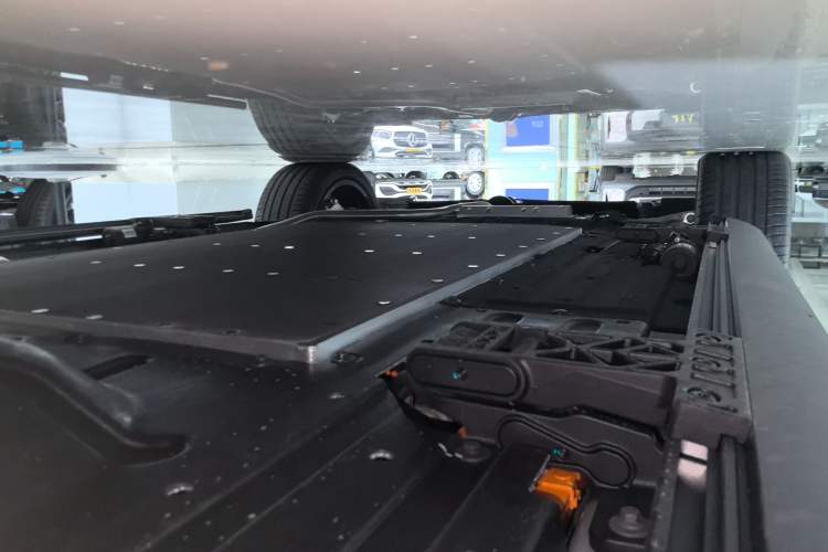 Used Li Auto L9 2025 Ultra Smart Refreshed Edition Left Side Sill