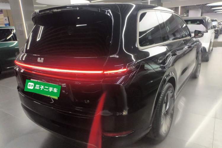 Used Li Auto L9 2025 Ultra Smart Refreshed Edition Rear Right 45 Deg