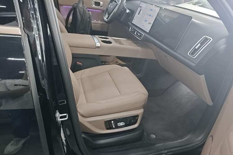 Used Li Auto L9 2025 Ultra Smart Refreshed Edition Right Front Seat