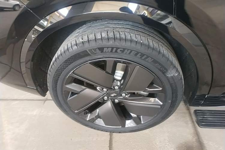 Used Li Auto L9 2025 Ultra Smart Refreshed Edition Right Rear Wheel Hub