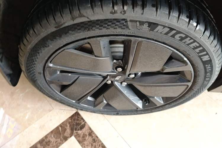 Used Li Auto L9 2025 Ultra Smart Refreshed Edition Right Rear Wheel Hub