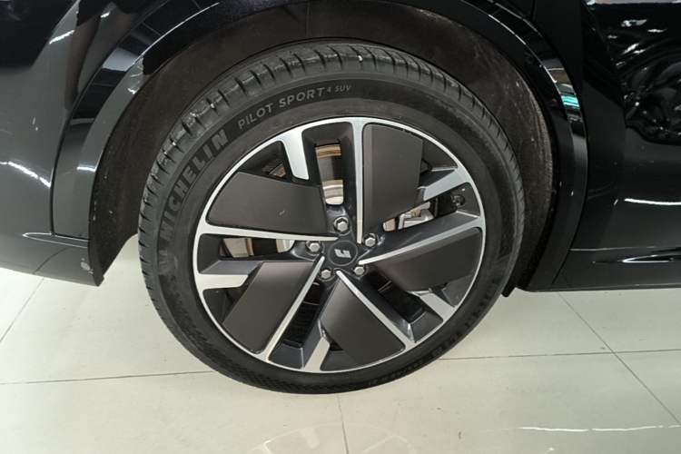 Used Li Auto L9 2025 Ultra Smart Refreshed Edition Right Rear Wheel Hub