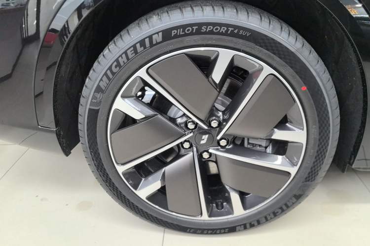 Used Li Auto L9 2025 Ultra Smart Refreshed Edition Right Rear Wheel Hub