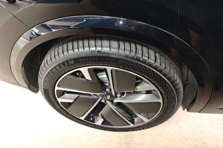 Used Li Auto L9 2025 Ultra Smart Refreshed Edition Right Rear Wheel Hub