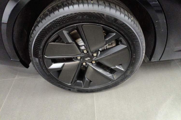 Used Li Auto L9 2025 Ultra Smart Refreshed Edition Right Rear Wheel Hub