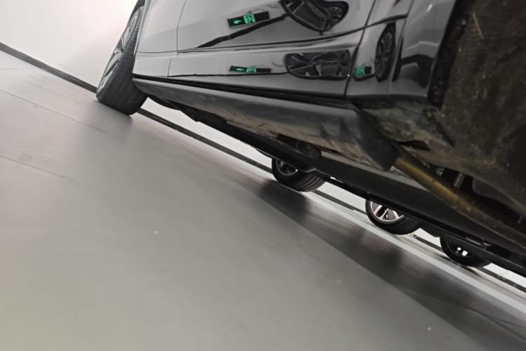 Used Li Auto L9 2025 Ultra Smart Refreshed Edition Right Side Sill