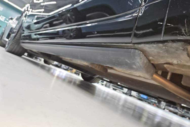 Used Li Auto L9 2025 Ultra Smart Refreshed Edition Right Side Sill