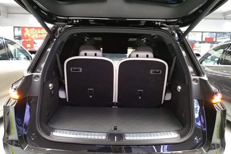 Used Li Auto L9 2025 Ultra Smart Refreshed Edition Trunk