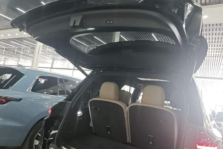 Used Li Auto L9 2025 Ultra Smart Refreshed Edition Trunk