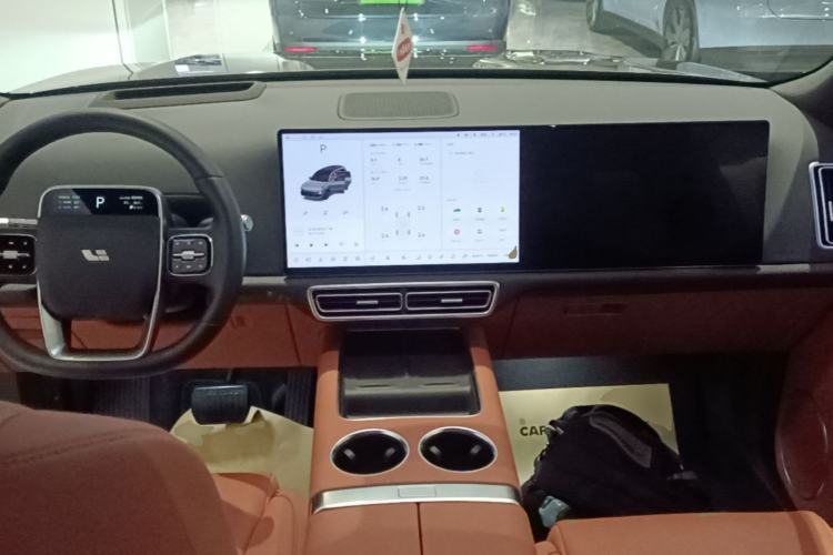 Used Li Auto L9 2025 Pro Smart Refreshed Edition Center Console