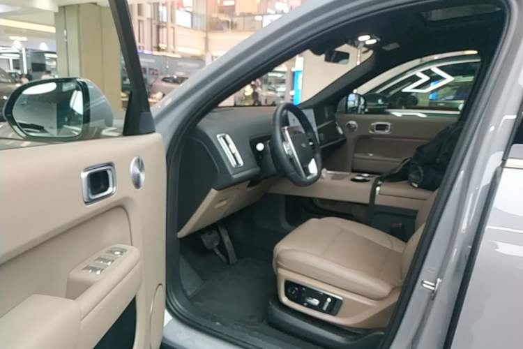 Used Li Auto L9 2025 Ultra Smart Refreshed Edition Driver Seat