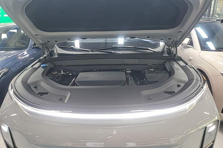 Used Li Auto L9 2025 Ultra Smart Refreshed Edition Engine Bay