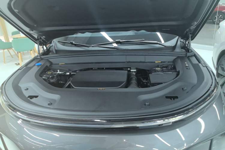 Used Li Auto L9 2025 Pro Smart Refreshed Edition Engine Bay