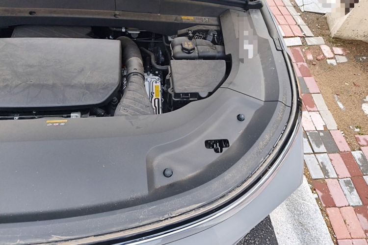 Used Li Auto L9 2025 Ultra Smart Refreshed Edition Engine Bay Left