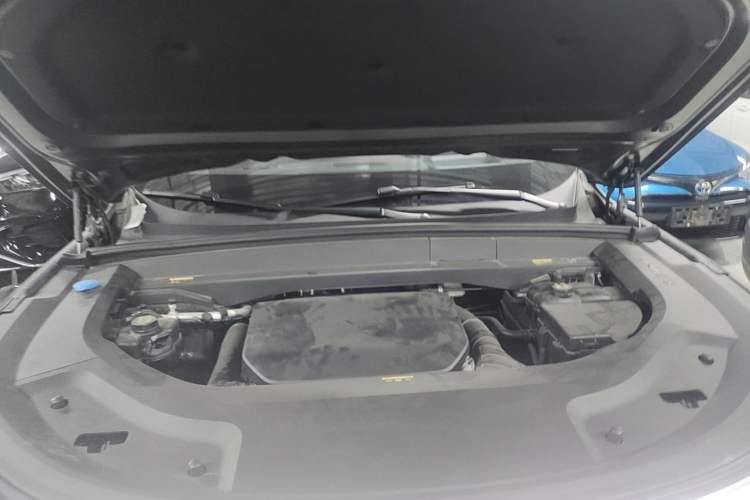 Used Li Auto L9 2025 Ultra Smart Refreshed Edition Engine Bay