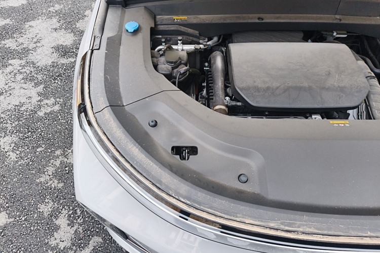 Used Li Auto L9 2025 Ultra Smart Refreshed Edition Engine Bay Right