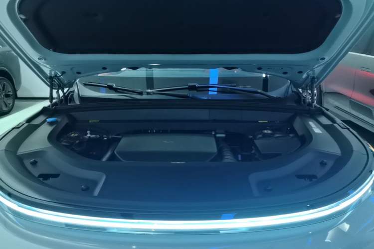 Used Li Auto L9 2025 Ultra Smart Refreshed Edition Engine Bay