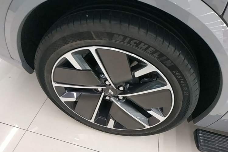 Used Li Auto L9 2025 Ultra Smart Refreshed Edition Exterior 5