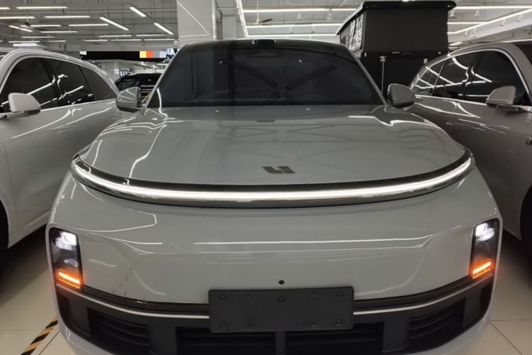 Used Li Auto L9 2025 Pro Smart Refreshed Edition Front