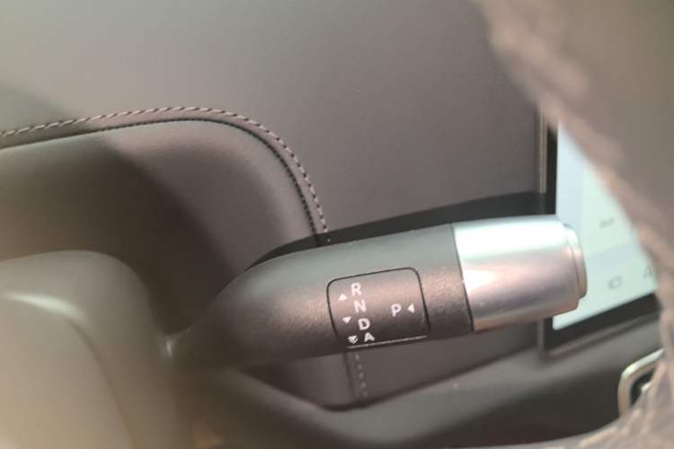 Used Li Auto L9 2025 Pro Smart Refreshed Edition Gear Lever