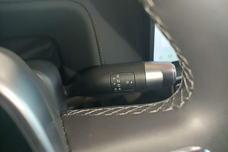 Used Li Auto L9 2025 Ultra Smart Refreshed Edition Gear Lever