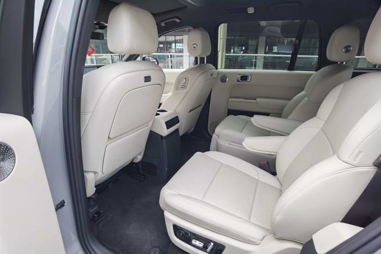 Used Li Auto L9 2025 Ultra Smart Refreshed Edition Interior 2