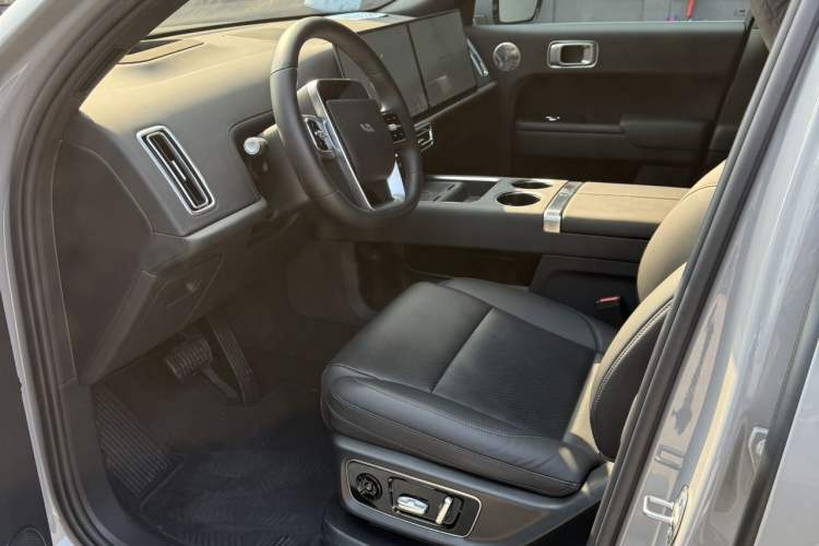 Used Li Auto L9 2025 Ultra Smart Refreshed Edition Interior 2
