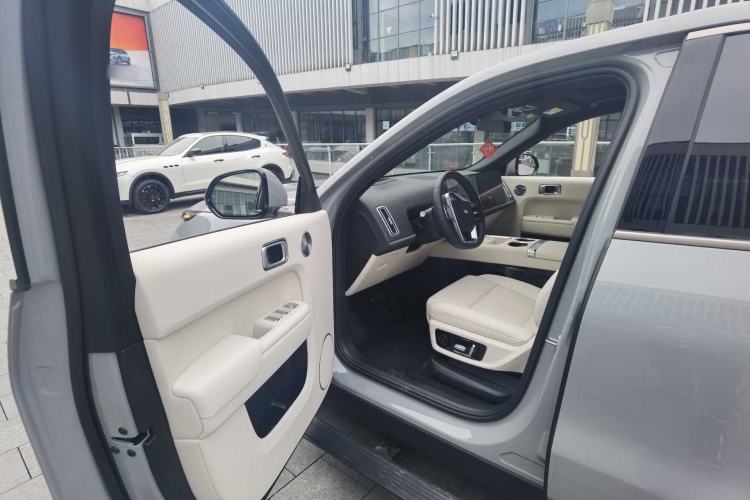 Used Li Auto L9 2025 Ultra Smart Refreshed Edition Interior 6