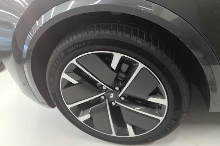 Used Li Auto L9 2025 Pro Smart Refreshed Edition Left Front Wheel Hub