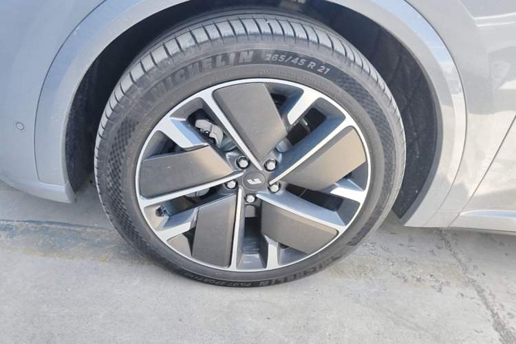 Used Li Auto L9 2025 Pro Smart Refreshed Edition Left Front Wheel Hub