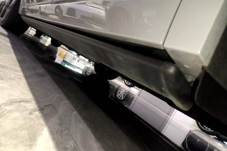 Used Li Auto L9 2025 Ultra Smart Refreshed Edition Left Side Sill