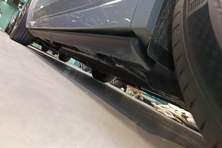Used Li Auto L9 2025 Ultra Smart Refreshed Edition Left Side Sill