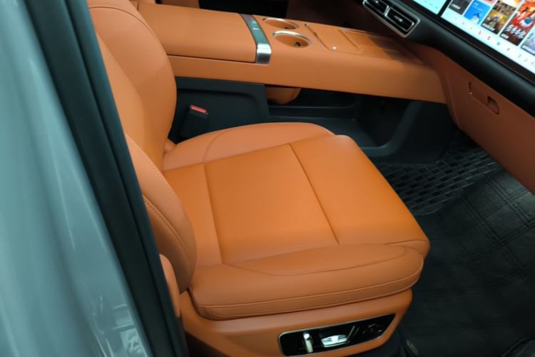 Used Li Auto L9 2025 Pro Smart Refreshed Edition Right Front Seat