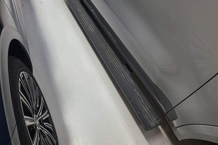 Used Li Auto L9 2025 Ultra Smart Refreshed Edition Right Side Sill