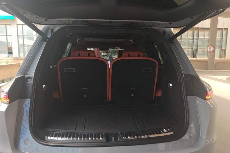 Used Li Auto L9 2025 Ultra Smart Refreshed Edition Trunk